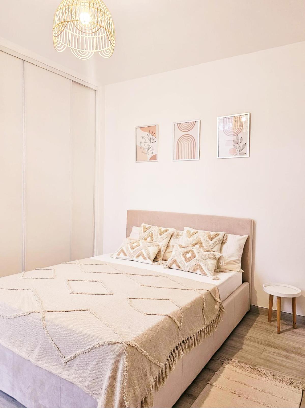 Bed & Breakfast - Entre Paris & Disneyland Roissy-en-Brie Exterior foto